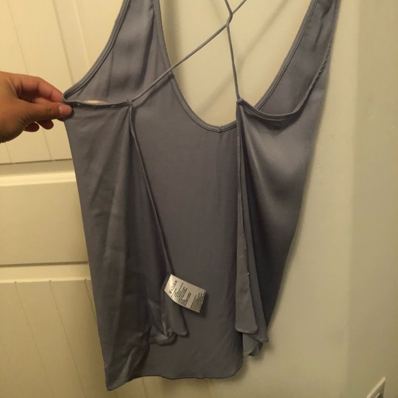 Backless Top - Picture 2 of 2